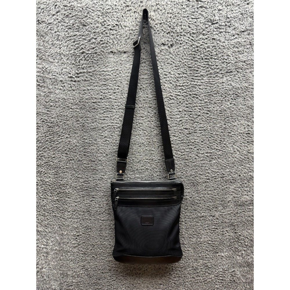 Tumi Nylon Leather Trim Flat Messenger Crossbody Bag Black 24105D Unisex